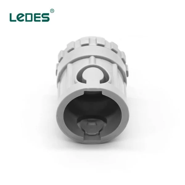 Ledes PVC-Anschlussadapter, Leitungsverschraubung, Lieferant, Marke, Hersteller, Großhändler, Großhandelspreis zum Verkauf in Singapur, Neuseeland, Peru, Chile, Sri Lanka, Spanien, Kolumbien, Großbritannien, Hongkong, Brasilien, Korea, Malta, Australien